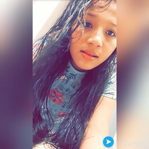 Meet your Posher, Stefany